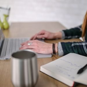 thestandingdesk-VlmpyIQ8GHw-unsplash